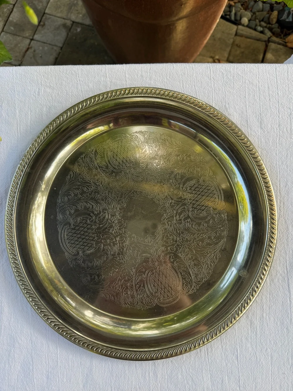 N/A vintage round